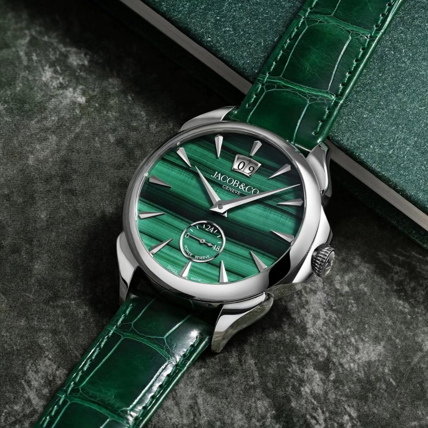 Palatial Classic Manual Big Date (42MM)